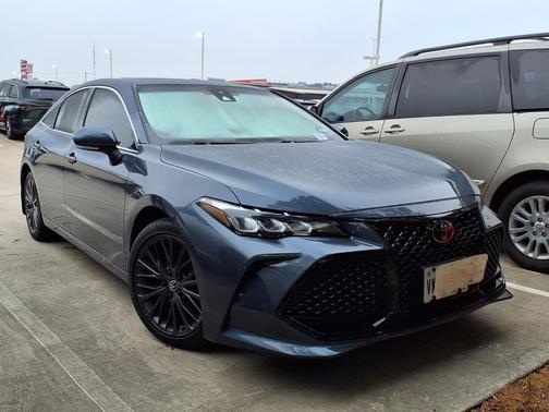Harbor Gray Metallic 2019 Toyota Avalon XLE