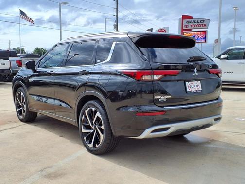 Black Diamond/Deep Bronze Metallic 2023 Mitsubishi Outlander PHEV 40th Anniversary