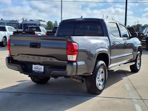 2017 Toyota Tacoma SR