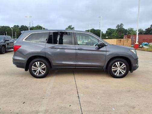 Modern Steel Metallic 2017 Honda Pilot EX-L
