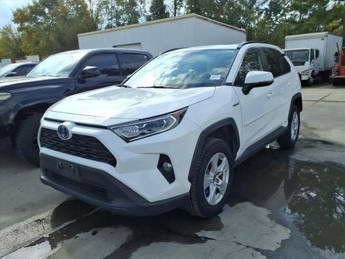 2021 Toyota RAV4 Hybrid XLE