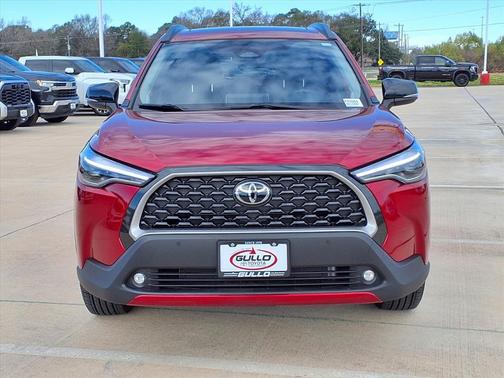 2025 Toyota Corolla Cross XLE