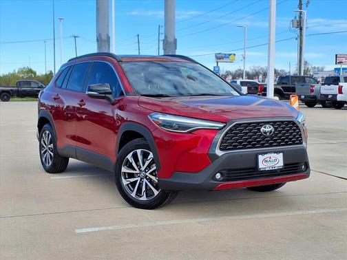 2025 Toyota Corolla Cross XLE