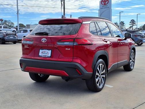 2025 Toyota Corolla Cross XLE