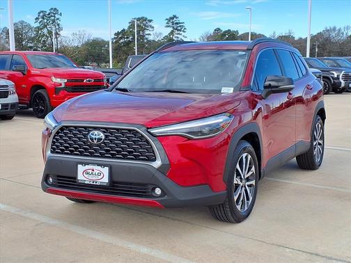 2025 Toyota Corolla Cross XLE