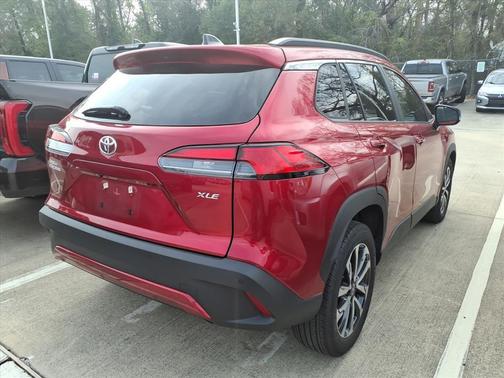 2025 Toyota Corolla Cross XLE