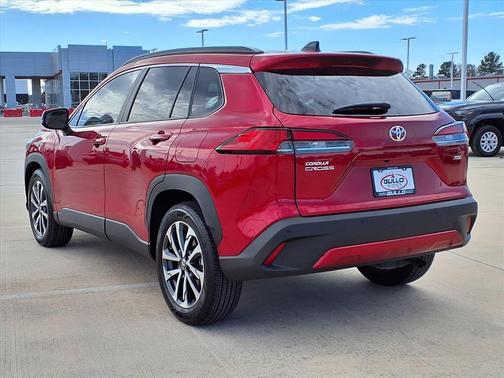 2025 Toyota Corolla Cross XLE