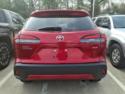 2025 Toyota Corolla Cross XLE