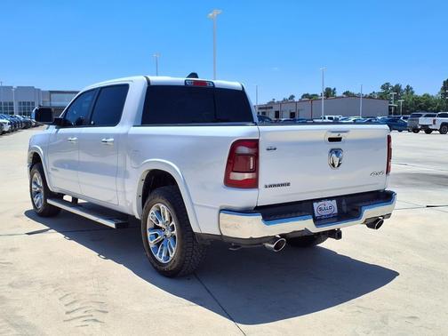 Bright White Clearcoat 2022 RAM 1500 Laramie