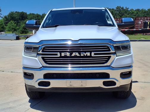 Bright White Clearcoat 2022 RAM 1500 Laramie