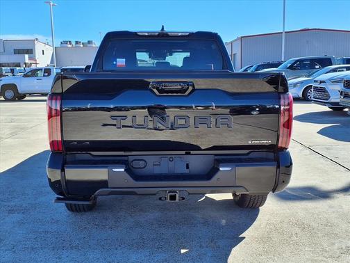 2026 Toyota Tundra Hybrid Platinum