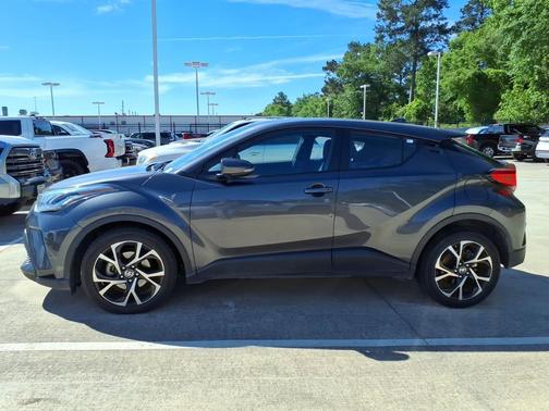 Magnetic Gray Metallic 2021 Toyota C-HR XLE