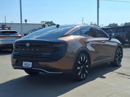 2024 Toyota Crown Platinum