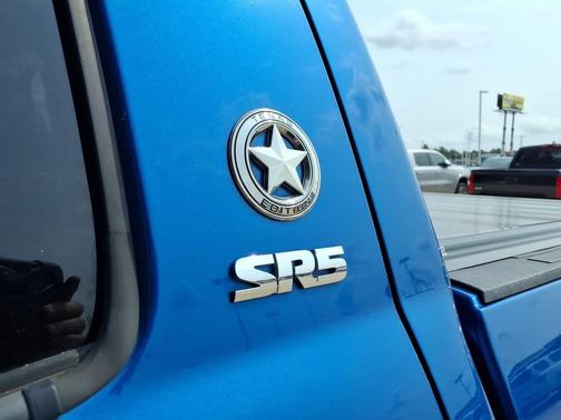 Blazing Blue Pearl 2017 Toyota Tundra SR5