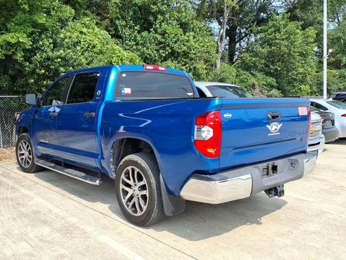 Blazing Blue Pearl 2017 Toyota Tundra SR5