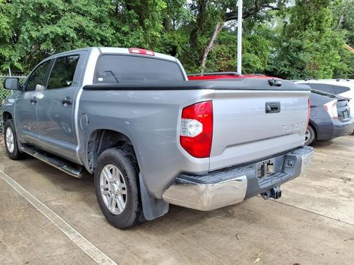Silver Sky Metallic 2017 Toyota Tundra SR5