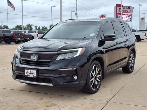 Crystal Black Pearl 2020 Honda Pilot Touring 8-Passenger