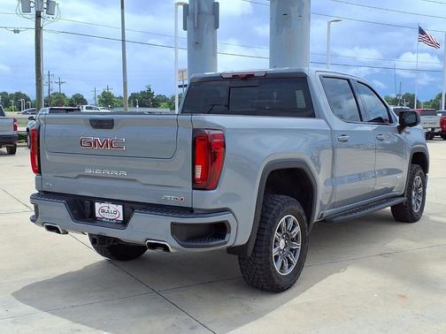 Thunderstorm Gray 2024 GMC Sierra 1500 AT4