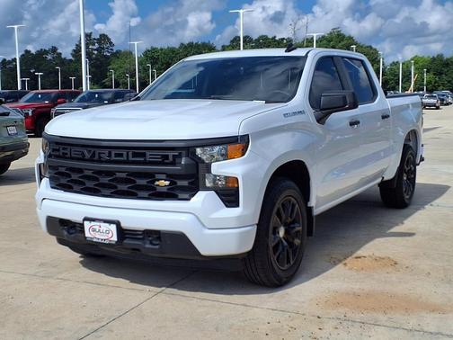 Summit White 2022 Chevrolet Silverado 1500 Custom