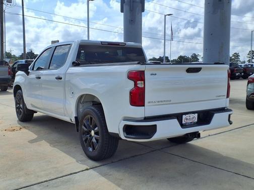 Summit White 2022 Chevrolet Silverado 1500 Custom