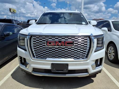 Summit White 2022 GMC Yukon XL Denali