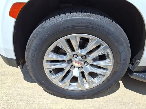 Summit White 2022 GMC Yukon XL Denali