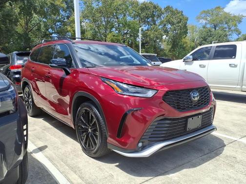 Ruby Flare Pearl 2026 Toyota Highlander XSE