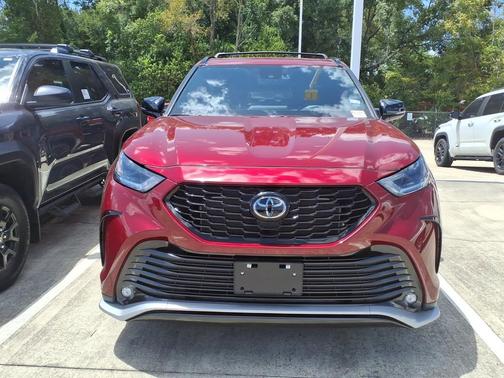 Ruby Flare Pearl 2026 Toyota Highlander XSE