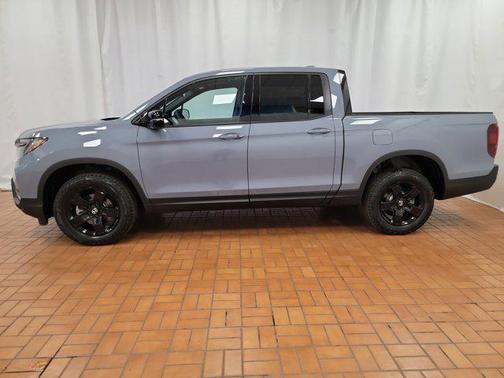 2025 Honda Ridgeline Black