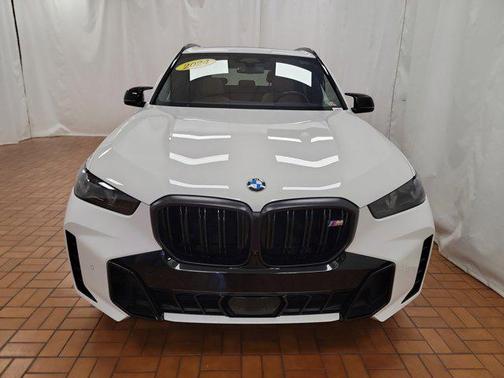 2024 BMW X5 M60i