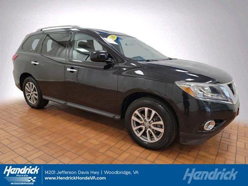 2016 Nissan Pathfinder SV