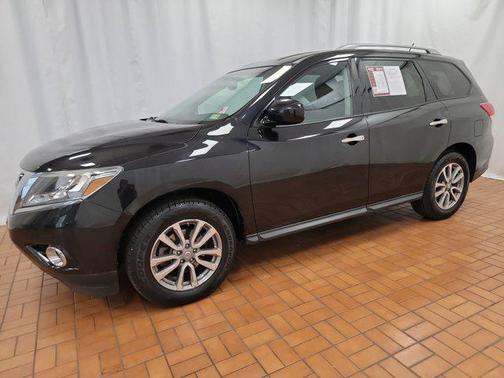 2016 Nissan Pathfinder SV