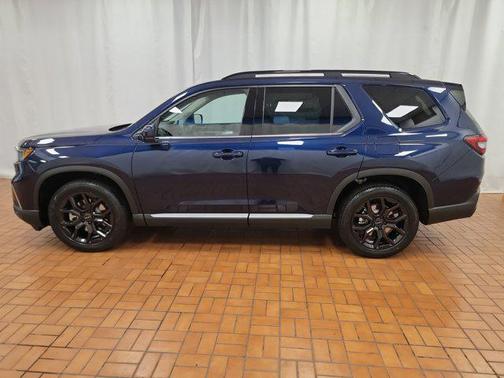 2025 Honda Pilot Touring 8-Passenger
