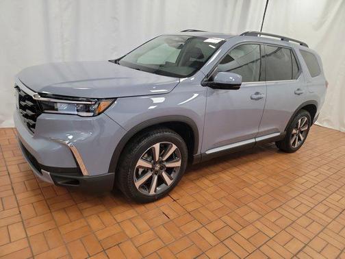 2025 Honda Pilot Touring 8-Passenger