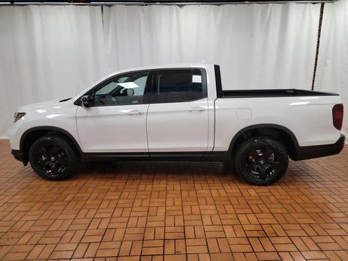 2025 Honda Ridgeline Black