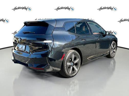 2025 BMW iX xDrive50