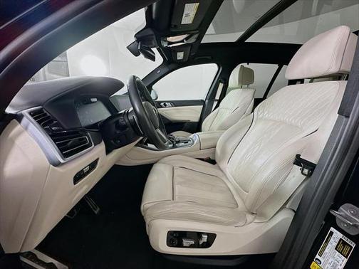 2020 BMW X5 M50i
