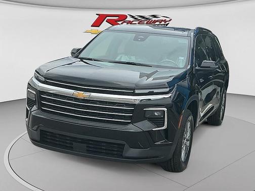 Mosaic Black Metallic 2026 Chevrolet Traverse LT