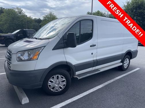 2018 Ford Transit-250 130 WB LOW ROOF CARGO