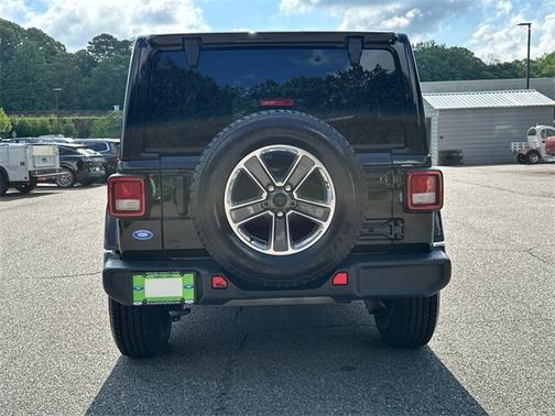 2021 Jeep Wrangler SAHARA