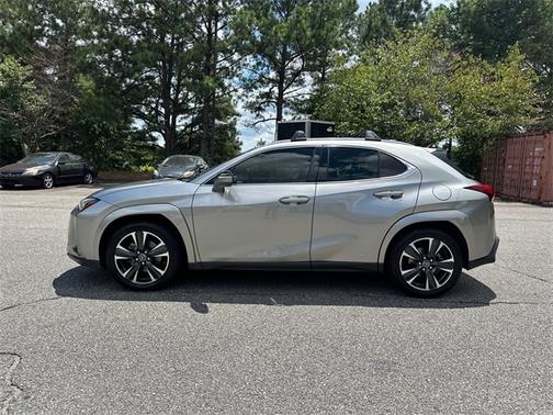 2022 Lexus UX 250h BASE