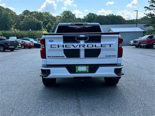2024 Chevrolet Silverado 1500 CUSTOM
