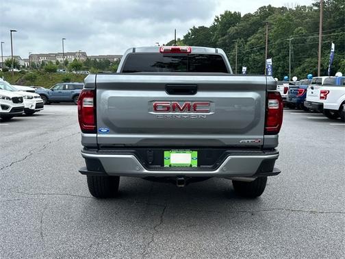 2024 GMC Canyon AT4