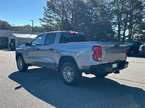 2024 Chevrolet Colorado WT