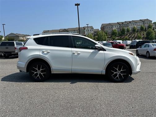 2016 Toyota RAV4 SE