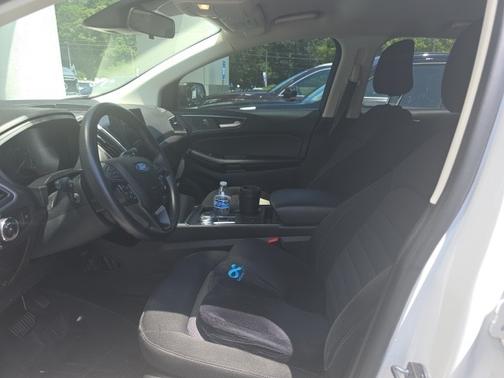 2023 Ford Edge SE