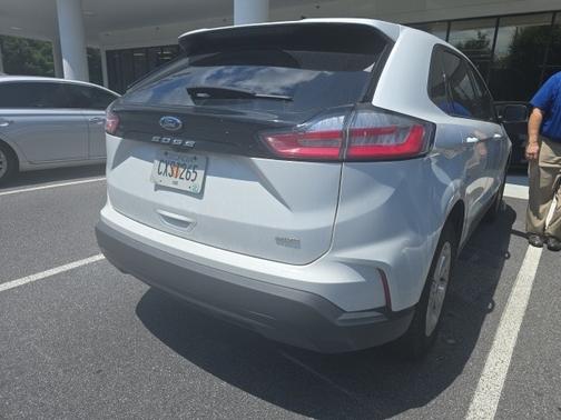 2023 Ford Edge SE