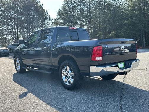 2017 RAM 1500 SLT