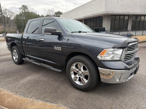 2017 RAM 1500 SLT
