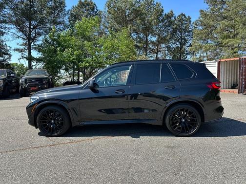 Black Sapphire Metallic 2021 BMW X5 SDRIVE40I